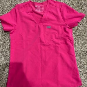 figs scrubs. bottoms are high waisted jogger size small petite & small top